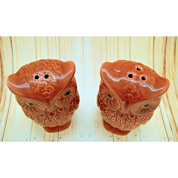 Unbranded Vintage Style Big Eyed Brown Owl Ceramic Salt & Pepper Shakers NWOT - Picture 2 of 9